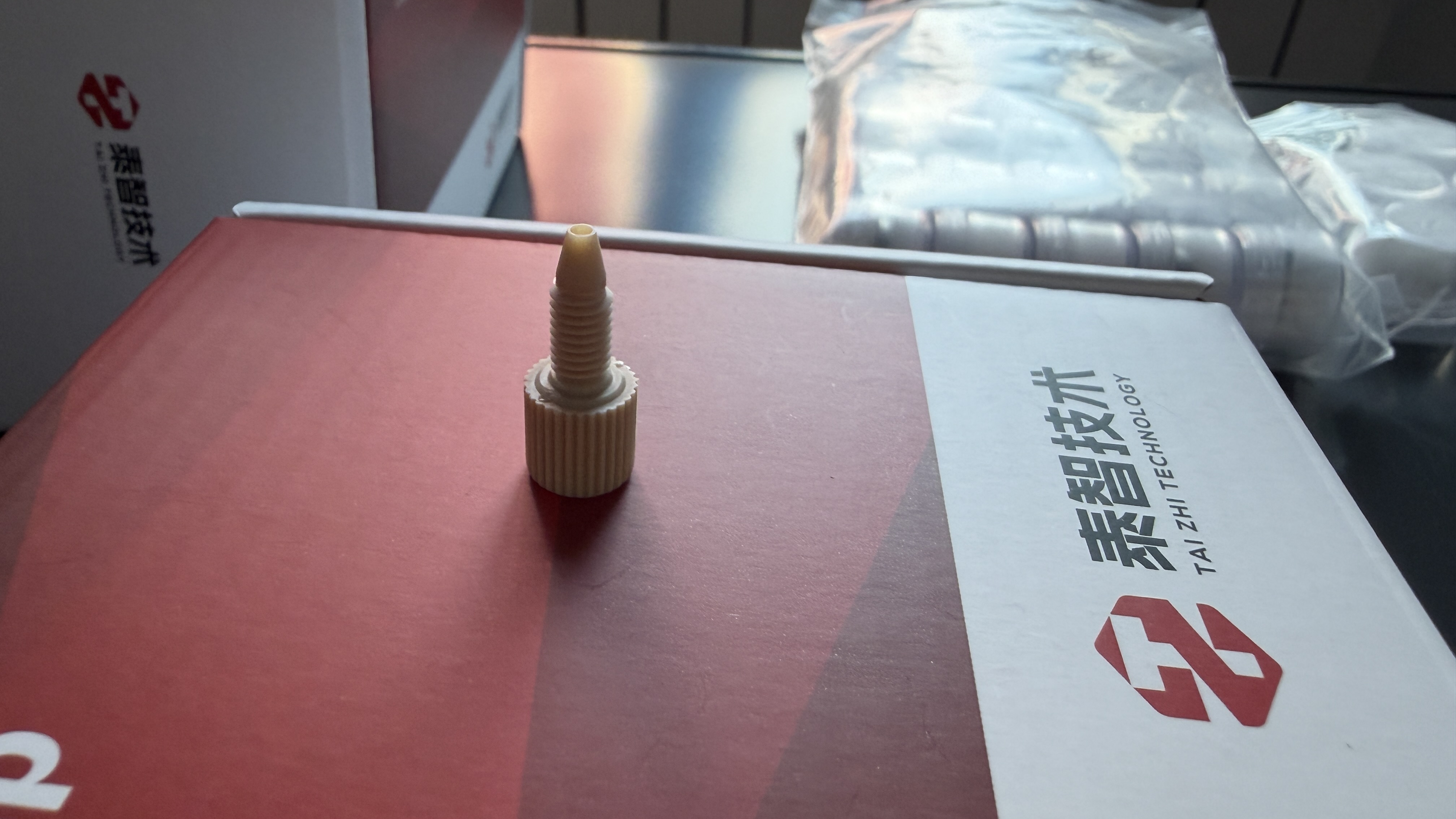 液相色谱接头渗液怎么排查？先分清四类情况｜PEEK 手紧接头
